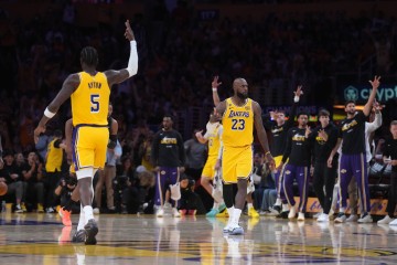 kaiyun 官网-Skip：这位”GOAT“身边永远得有个背锅的 现在该轮到艾顿了